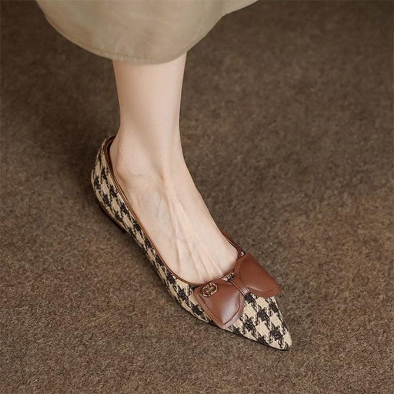 Vichy Women's Checkered Pointed Toe Flat - BeChic